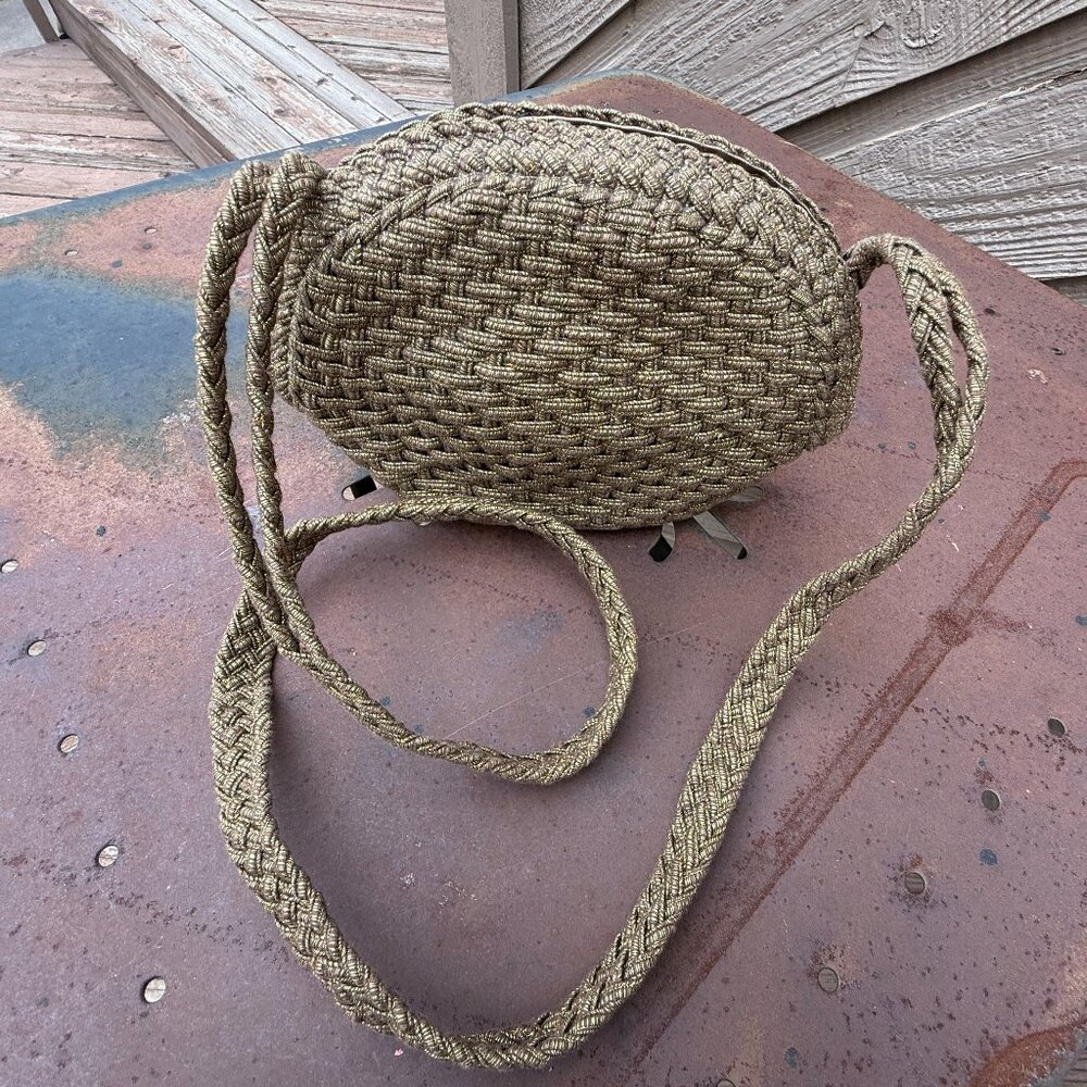 EUC Vintage De Vecchi Gold Metallic Natural Weave Cross-Body Bag